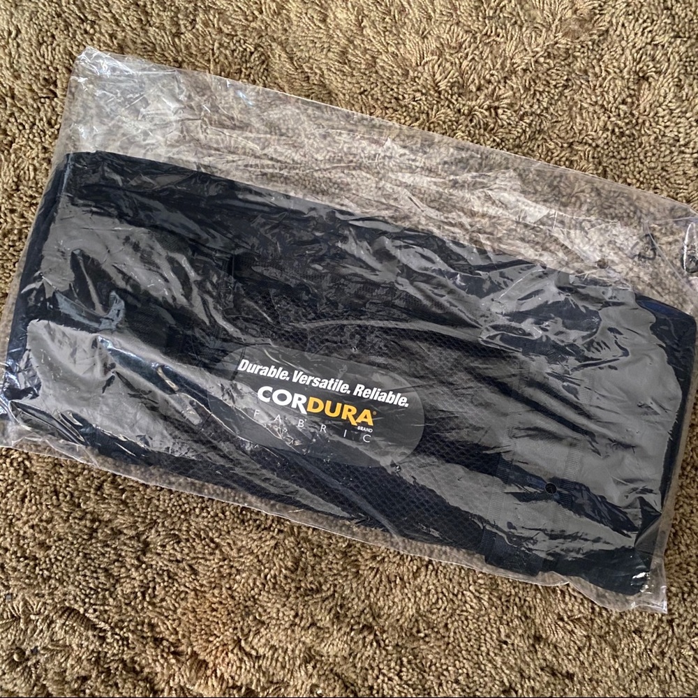 Supreme FW20 Mini Duffle Bag Black - Picture 2 of 3